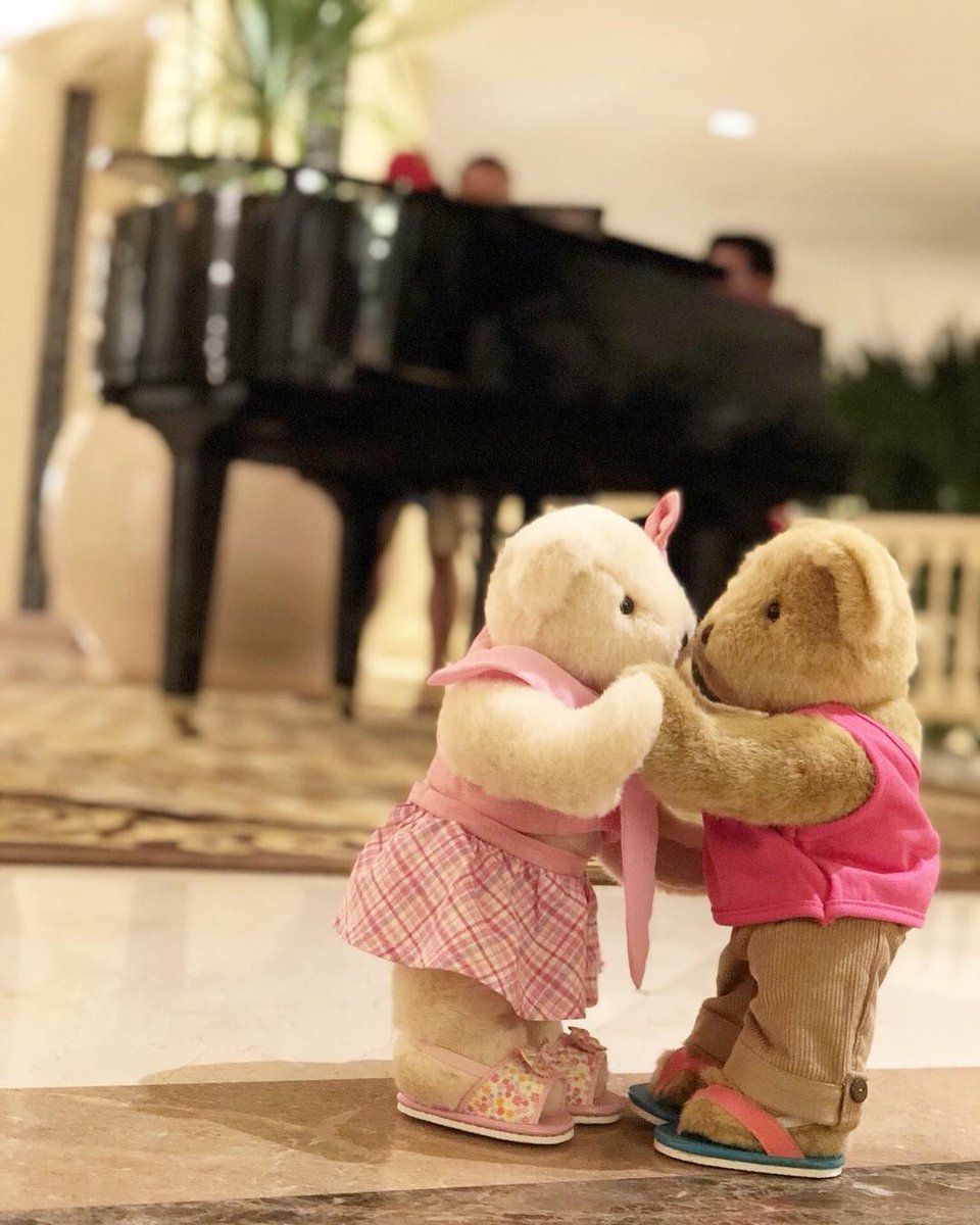 LIFE IS BETTER WHEN YOU DANCE.
Photo by @oilyteddyfam (IG)
#dusitthani #dusitthanihuahin #huahin #chaam #piano #teddy #teddyhouse #teddyhousethailand