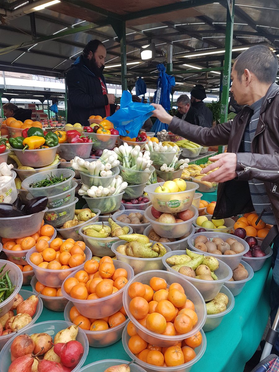 MindingMeLk's tweet photo. Now thats What you call a farmer's market. So cheap, great deals. Need more of these
@GardenerGareth @ballyholeyfarm @FloorItLk @DonegalHour @DohertyRoe @HealthyGoods @veg #farmersmarket #mindingmelk #goodnutrition #goodhealth #freshveg https://t.co/kYQPZ3aayA