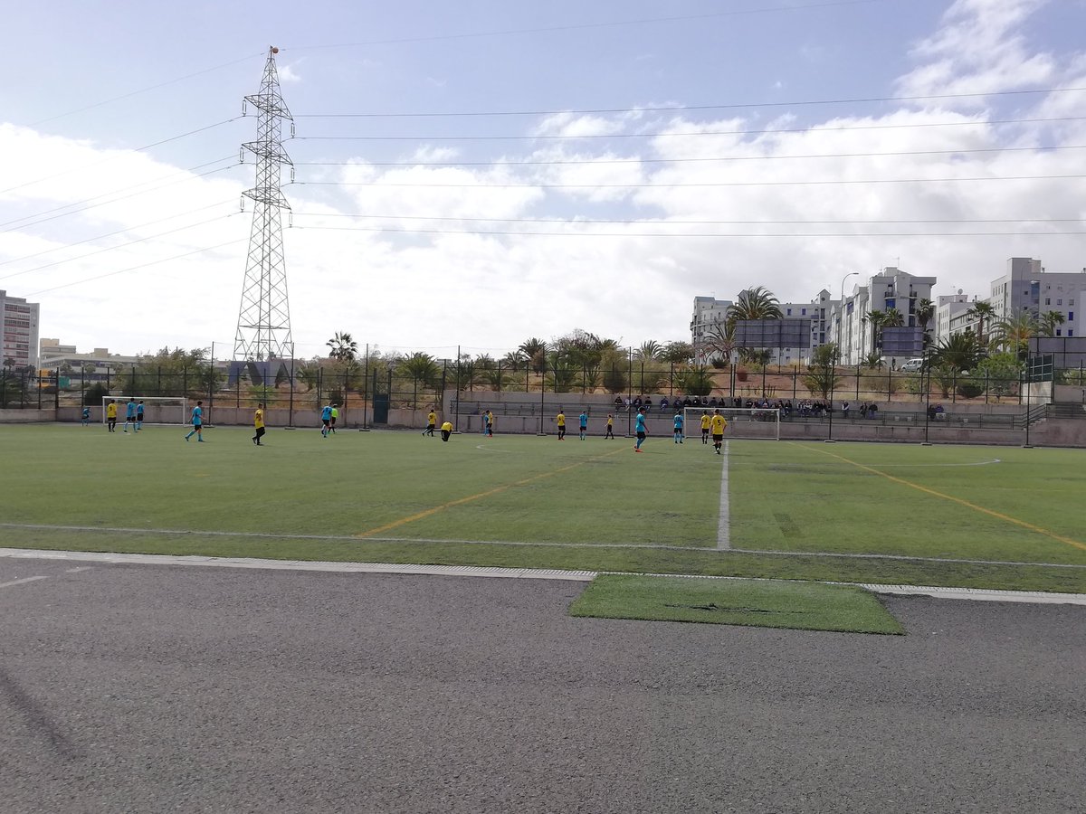 AlcotanCanarias's tweet photo. Disfrutando del último partido de la jornada con nuestro infantil. https://t.co/K5aJJqh8gL