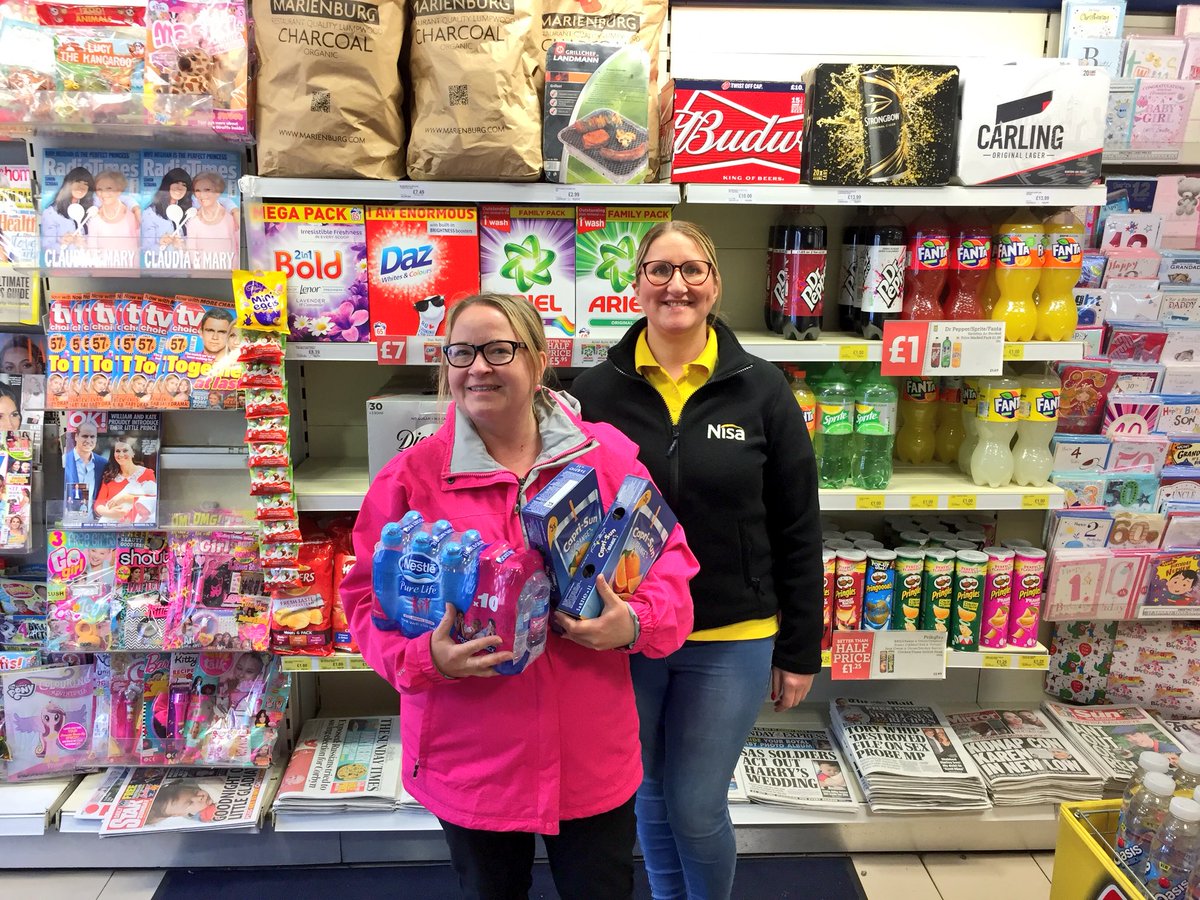 KeepSplottTidy's tweet photo. Massive thanks to @NisaLocalSplott for kindly donating drinks to hard working #KeepSplottTidy volunteers this morning #splott #splottlife #community https://t.co/yOzwNooipx