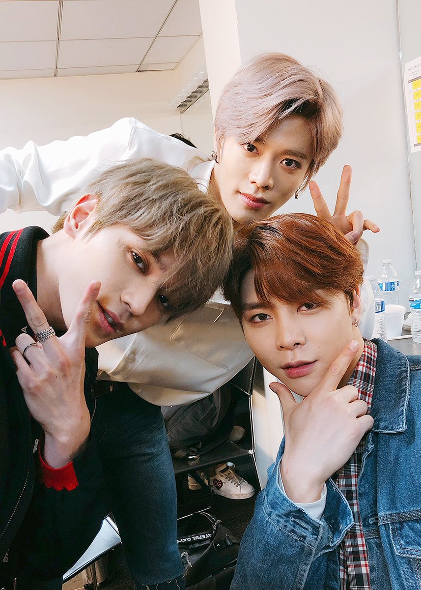 NCTsmtown_127 tweet picture