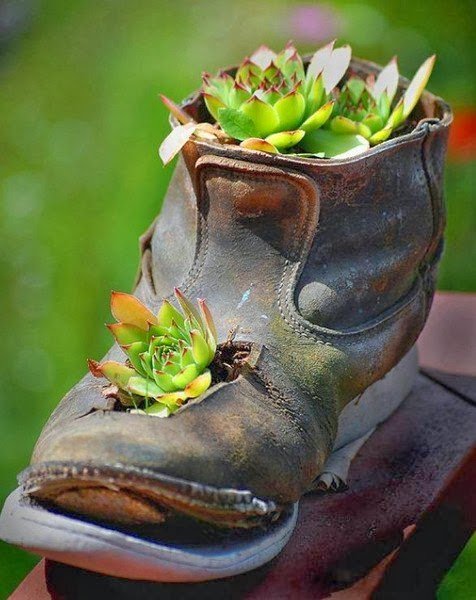 gorodunet's tweet image. Несколько идей садового декора с помощью подручных материалов

#садовыйдекор #красивыйсад #изтогочтобыло