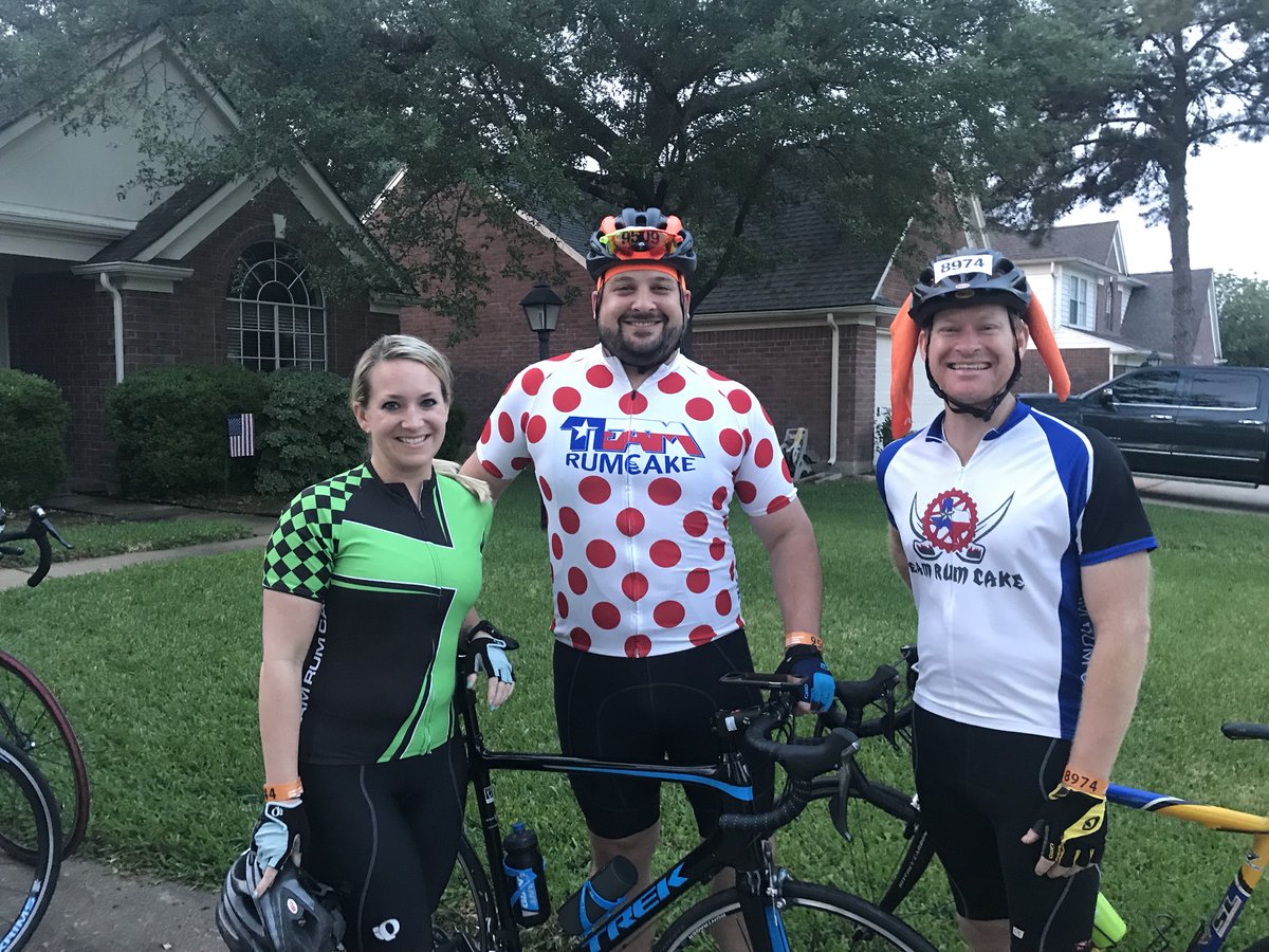 TeamRumCake's tweet photo. When the social media person is also riding, the account gets updated hours later. Here’s some pics of Day 1 MS150 Ride 2018! #sorry🤷‍♀️ #pieceofcake #austinbound #auntjudy #ms150 https://t.co/J4VuoheG4U