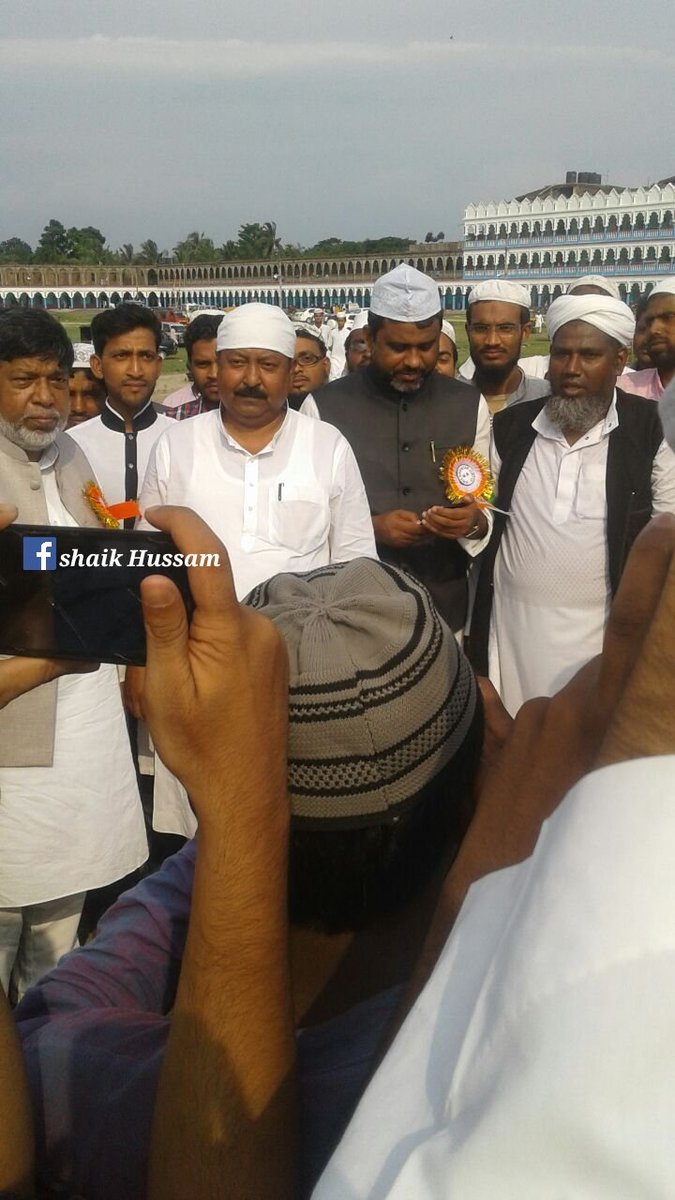 shaik_hussam's tweet photo. AIMIM national spokesperson Janab Syed @syedasimwaqar Sahab Aimim Bihar President @Akhtaruliman5  Sahab  After Addressed Jalsa Tahafuz E Shariyat  At Basirhat west bengal Kolkata. @asadowaisi https://t.co/fnsGtWDSYP