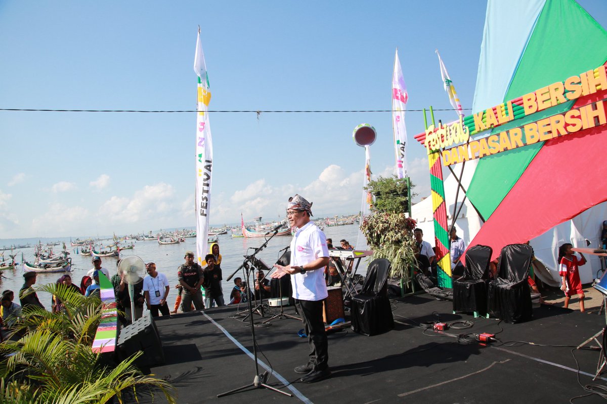 PakdeTree tweet media