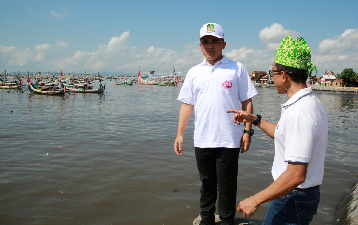 PakdeTree tweet media