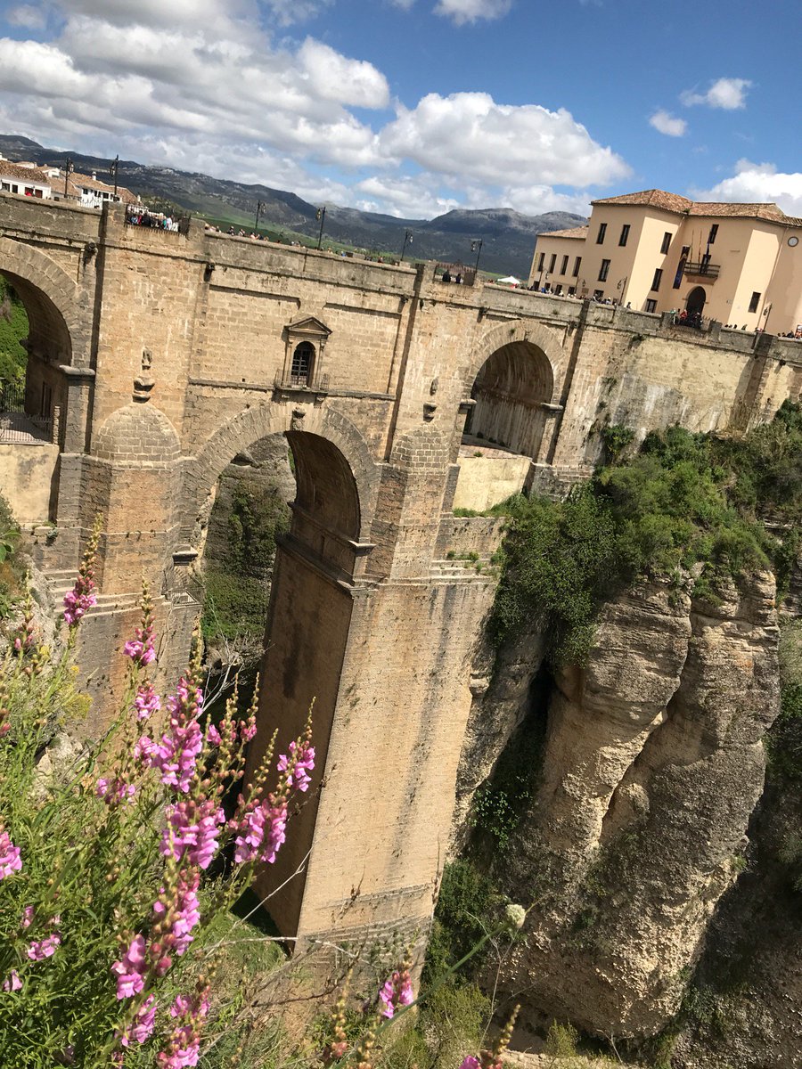 konbeef's tweet photo. I'm at Puente Nuevo de Ronda in Ronda, Málaga https://t.co/MC4KUzSWRO https://t.co/MwrWknuWso