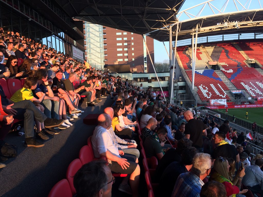 fcutrechtchamps's tweet photo. Nadat het vorige week vrijdag in Utrecht al supergezellig was tussen alle fans, gisteren dan de promotie voor #Fortuna met haar geweldige supporters. Chapeau !! Welkom in de Eredivisie !! @vrouwefortuna @FortunaSittard @Fortuna_Online @FOXSportsnl @fcutrecht #forpsv #forjps https://t.co/zYrq9zXoa6