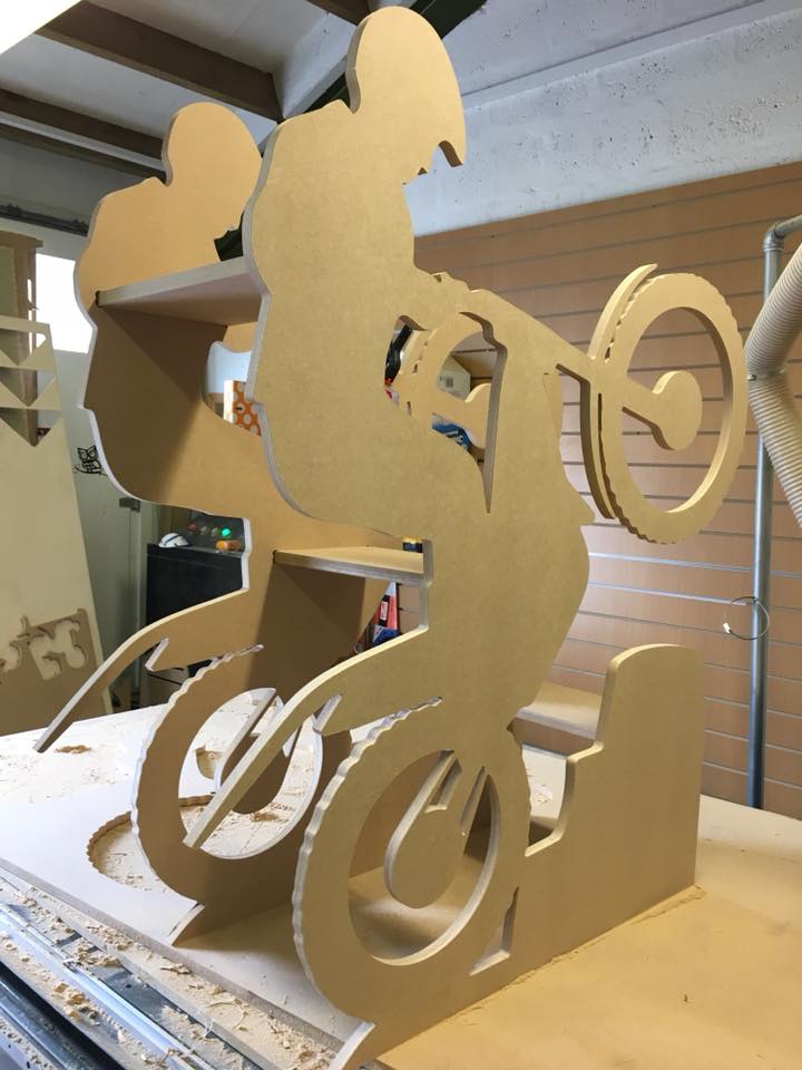 leapscot's tweet image. Looking forward to the trials week starting!  #trialsweek  #trialsbookcase #trialsshelves @SSDTOffice  @nevisradio #trialsmerchandise See you at 41 High Street, Fort William!