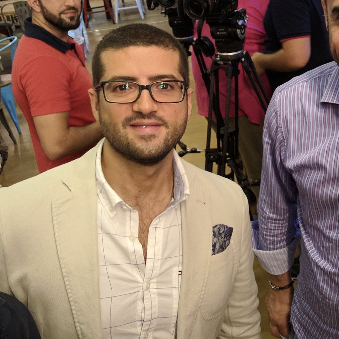 Kayan_Health's tweet photo. Meet Salah. He’s the cofounder of HeyDoc!. He’s spent the last 17 years building #enterprise solutions. He built his first #business at the age of 15, and loves hacking into #hotel networks, just to prove a point to Maan. https://t.co/Yfu9dAqUwc