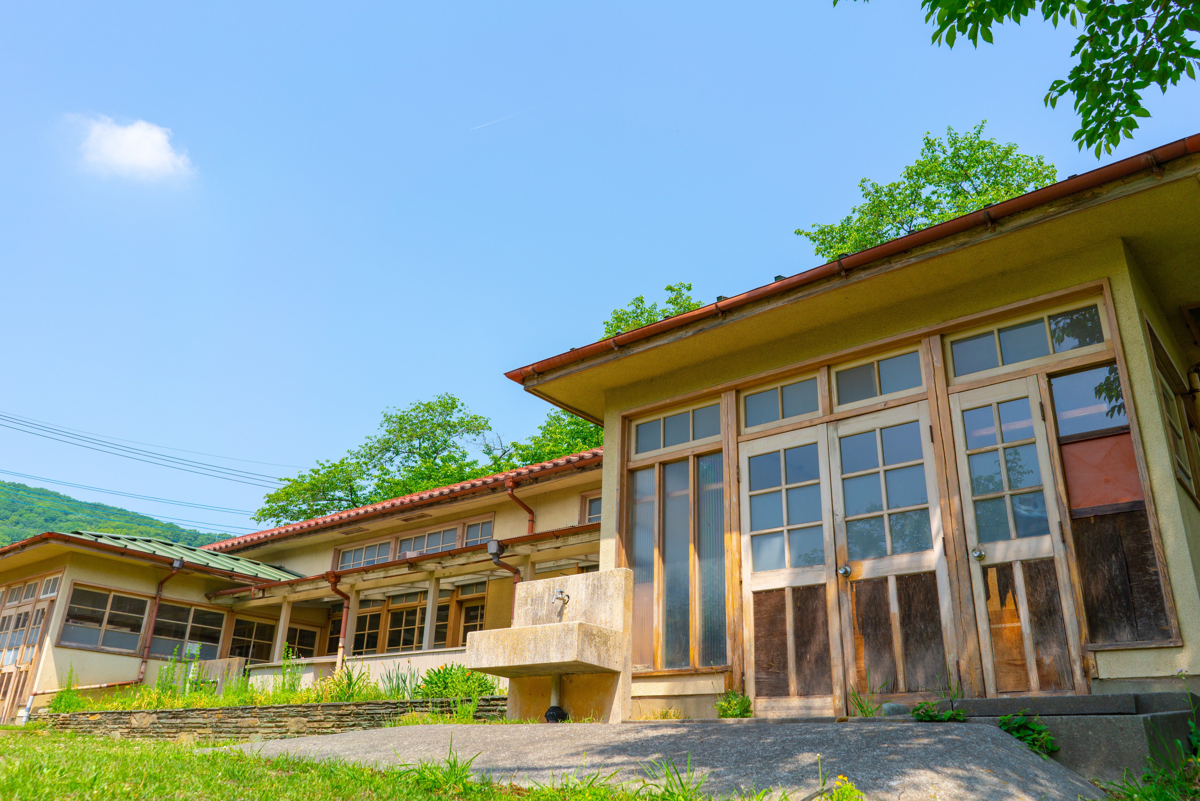 ゆお 映画化も決定している のんのんびよりの聖地に行ってきました 作中で登場する学校のモデルになった小川町立小川小学校 下里分校です とても静かな場所なので のんびり撮影してました T Co 6w4tnfwx0s Twitter