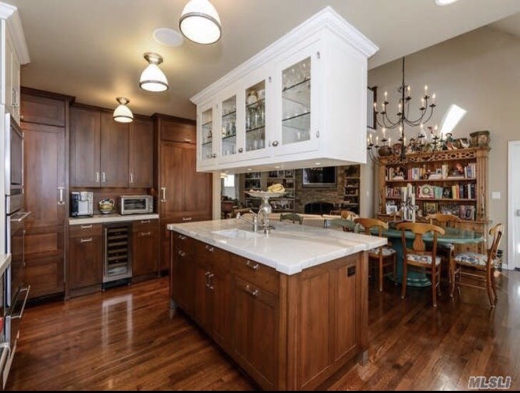 VeganRealtor2's tweet photo. #OpenHouse Sunday 4/29 1:30-3pm
1Tanglewood Ln #SeaCliff $1,722,000
Quality, High End Finishes, Location
#7YearsYoung
#DanielGaleSIR #WhaleRules π³π³π³
266 Sea Cliff Ave, Sea Cliff
Licensed Associate Broker https://t.co/vIyEYaaUVu