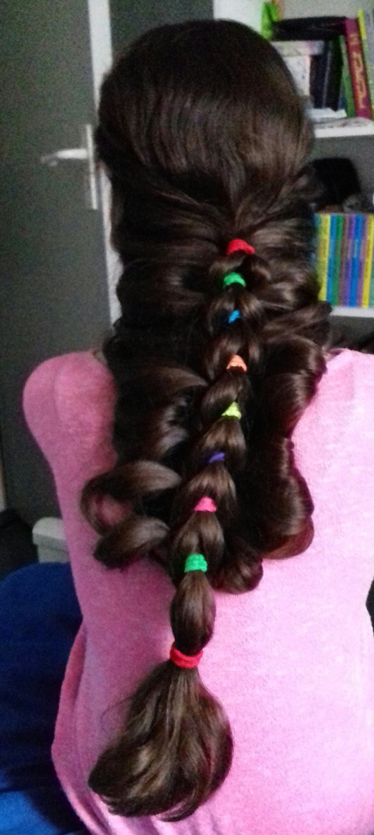 Tinkerbelletjes's tweet image. Het kost wat tijd maar dan heb je ook wat.
#reversebraid #metelastiekjes