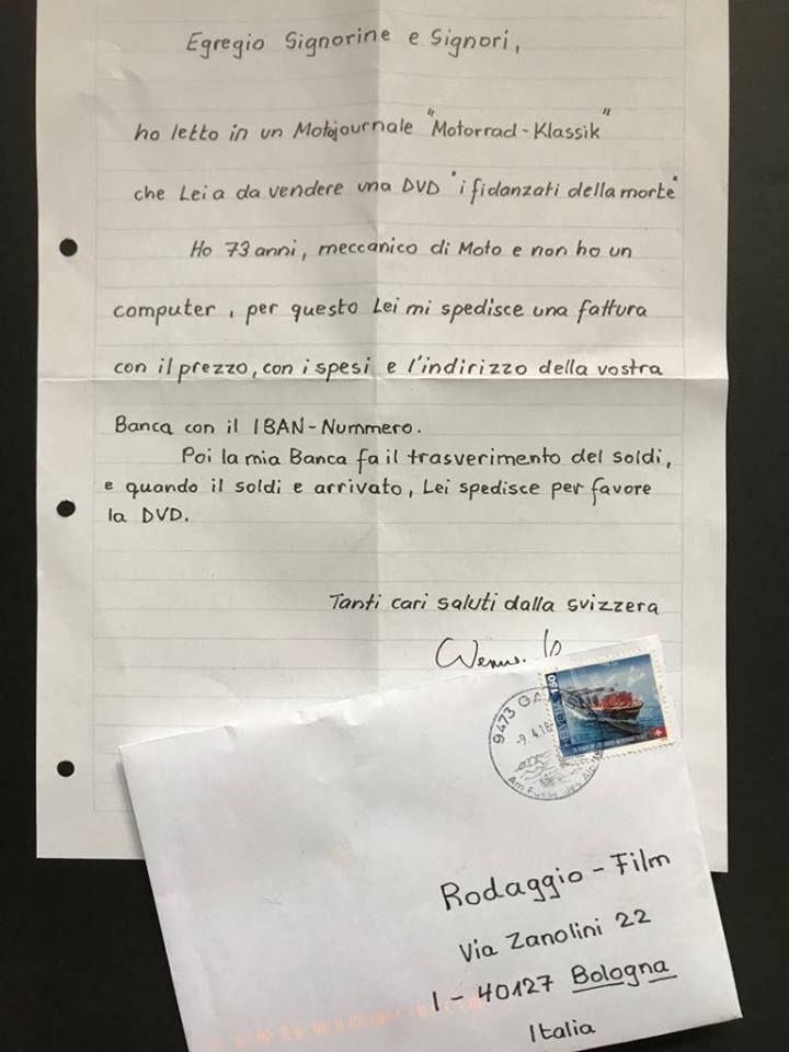 Engaged2death's tweet photo. E' sempre commovente vedere il nostro progetto de #ifidanzatidellamorte superare le barriere di internet, viaggiare attraverso la carta stampata. Ci ricorda che chi ama il #motociclismo spesso ha accumulato esperienze e decenni di competenza in garage, senza bisogno di computer! https://t.co/M0Pf3LjLHF