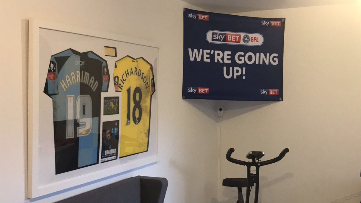 robbo_03_88's tweet photo. #WycombeWanderers @wwfcofficial #Harriman #promoted #PartyAllWeek https://t.co/37auCs78Hh