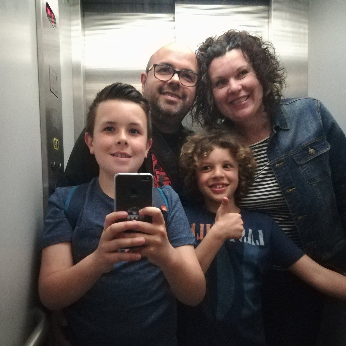 Alex53656810's tweet photo. #NuevaFotoDePerfil https://t.co/neBOde9RHR