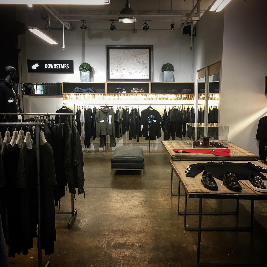 BartonArcadeMCR's tweet photo. On the hunt for a new pair of summer jeans? Good job @IntroClothing has just had a @Scotch_Official delivery then. https://t.co/MzMxFqyFff