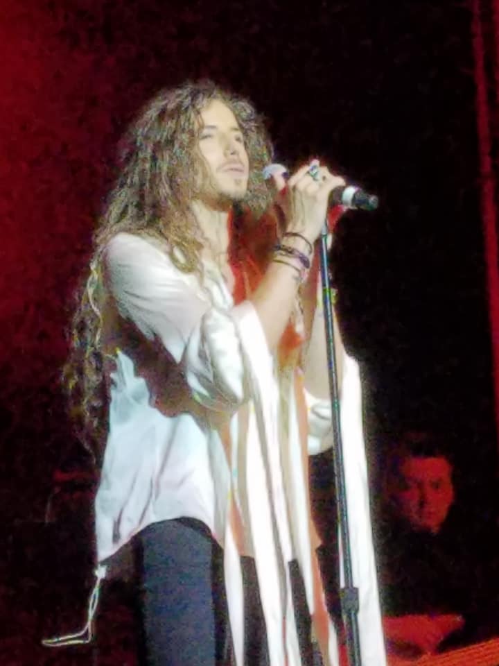 MichalSzpakES's tweet photo. #Imágenes del maravilloso e inolvidable #Concierto que ofreció Michał Szpak, Marlena Szpak, Groove Section, ayer noche en #Chicago con #ClassicaTour     #singer #music #artist #FelizDomingo #cuéntalo #Eurovision #DiaInternacionaldelaDanza #concert https://t.co/1Bu8QDwrvB