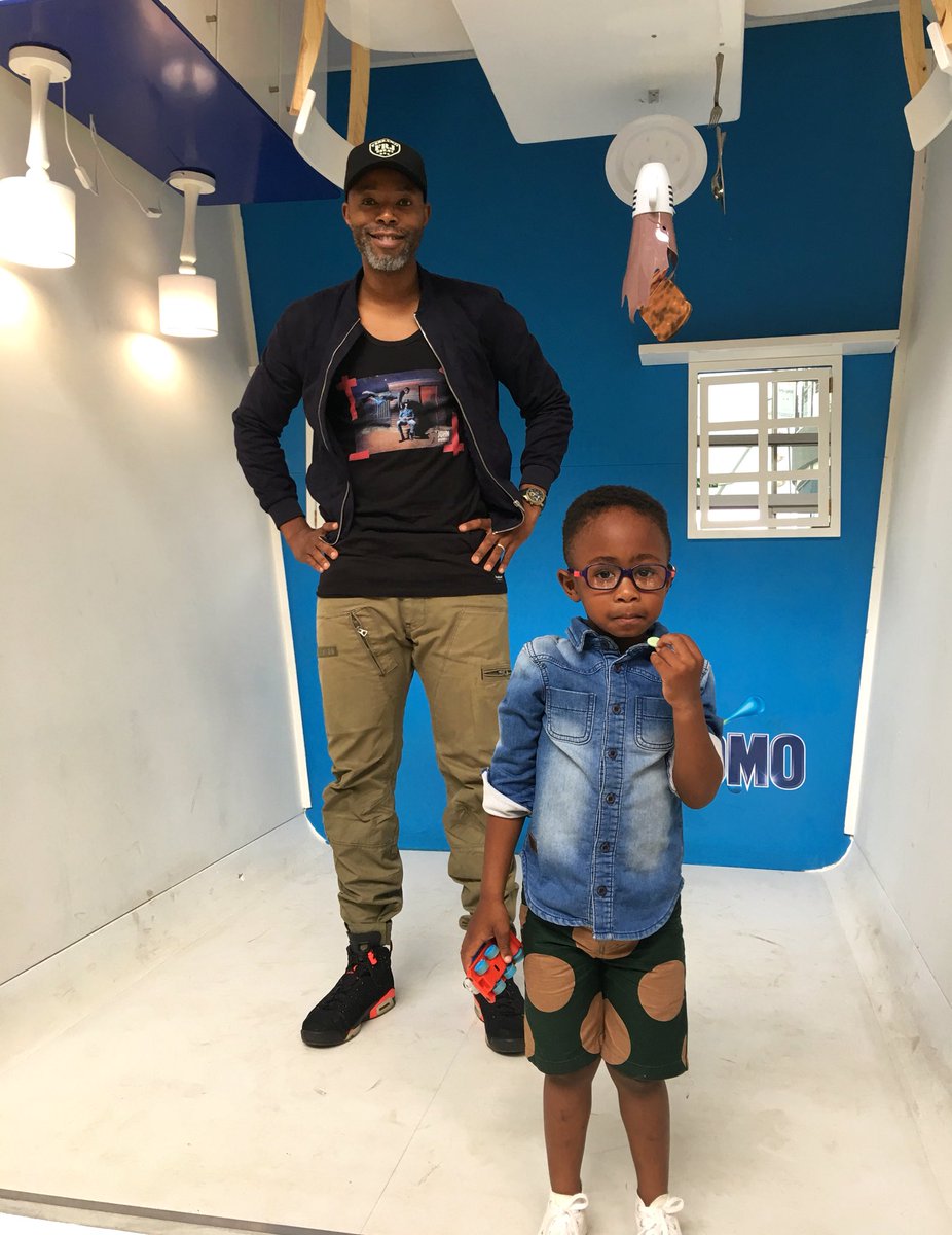 ThapeloMokoena's tweet photo. Having the time of our lives here at the @OMOSouthAfrica Gallery of Stains. Come and have some colorful fun with Us. Today we #WashLessLiveMore 🎨🖤✊🏾 https://t.co/LVod1Gcf48