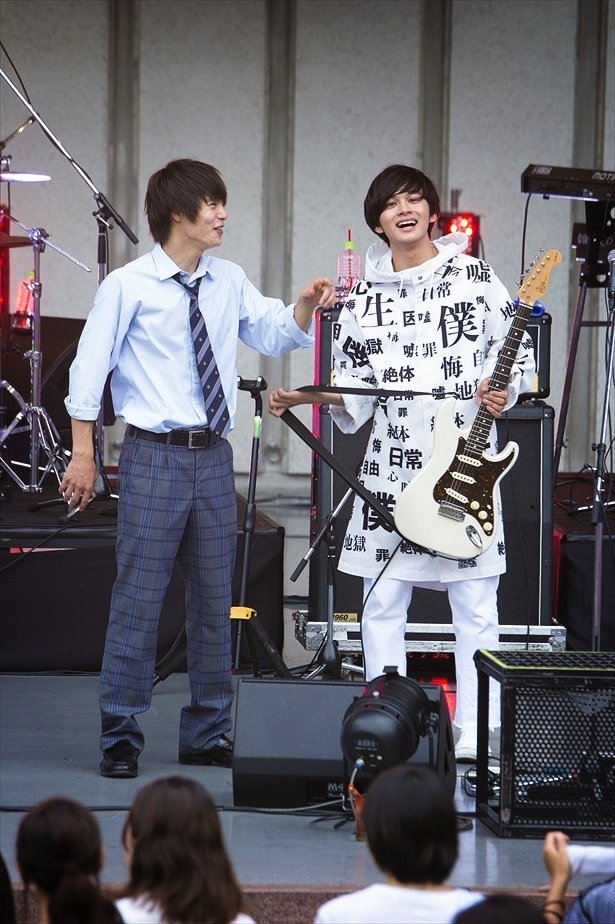 北村匠海 俳優 Dish 動画像 V Tvittere 僕やり撮影裏 北村匠海 俳優 歌手 ダンスロックバンド Dish ギターボーカル リーダー 窪田正孝 ドラマ 僕たちがやりました 僕やり 主題歌 9話10話ゲスト出演 スターダスト 画像