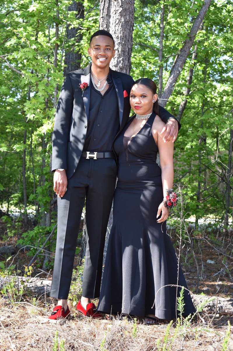 cgrizzellphotos's tweet photo. @Raegaan1 and @_Trill_Jayy looked amazing for the #juniorprom in all black #woodrich #SecureDaPack — #cgrizzellphotos #nikond5600 #Prom2k18 https://t.co/sPQOY1TLNW