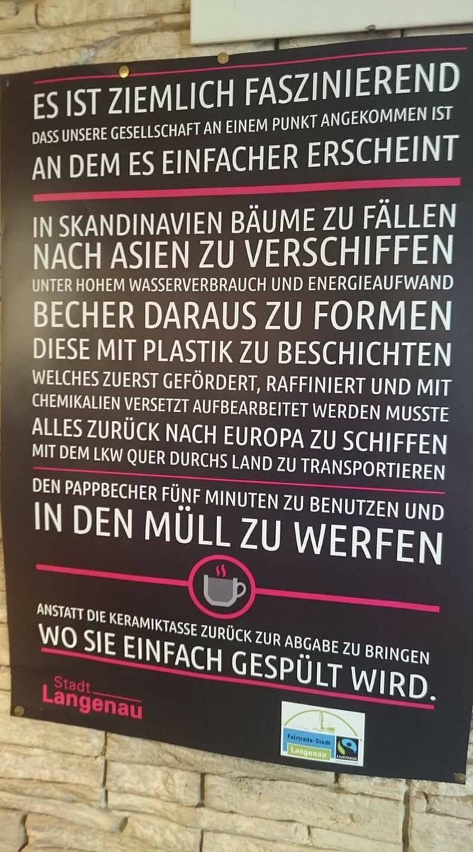 littlewisehen's tweet image. Plastikbecher sind Mist...