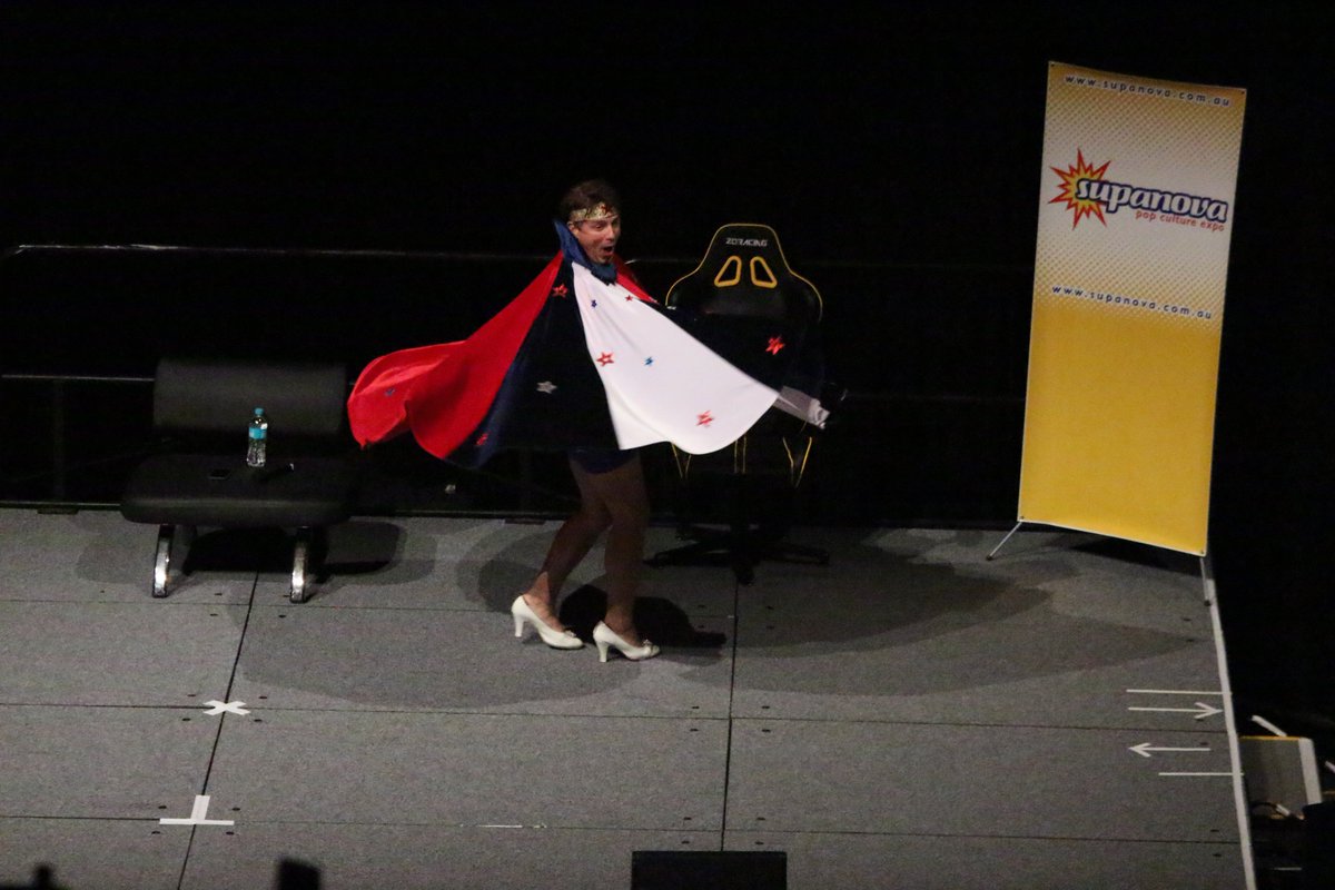 Fabulous cape twirl! <a href="/JohnBarrowman/">John Barrowman MBE</a> #goldnova #WonderWoman #torchwood