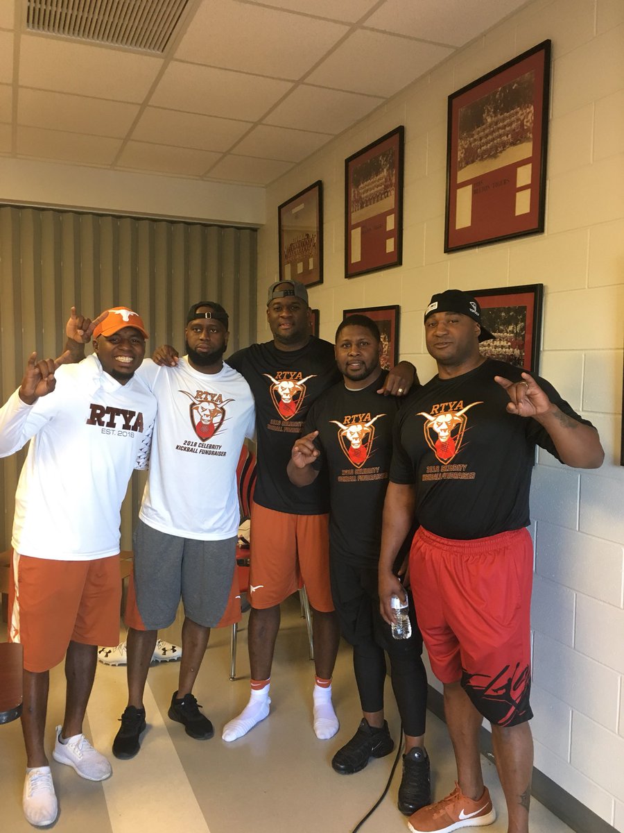 aath_9's tweet photo. Black squad took the W at #rtya 1st annual kickball classic, benefits free programs for youth in Belton Tx. @VinceYoung10 was black team captain. Great day for the kids. https://t.co/z1QM95ICsC