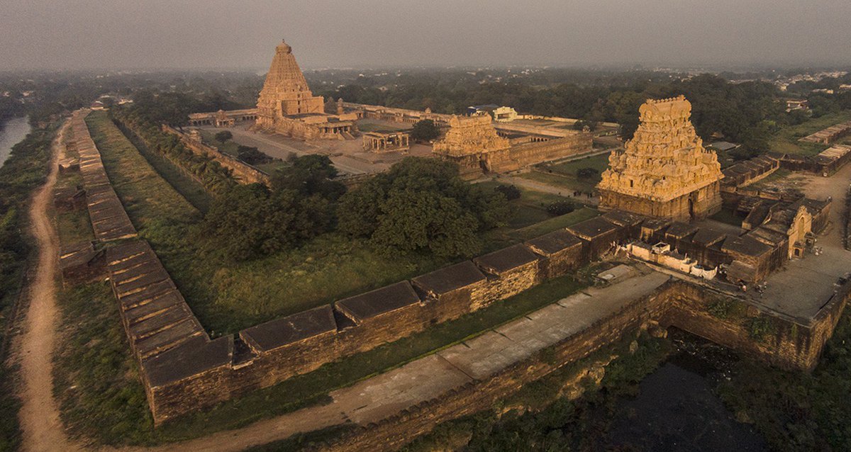  #GreatestIndianHeritageTemples  #ReclaimTemples 3)  #BrihadeeshwaraTempleTanjore constructed in 1010 CE located in Thanjavur (Tanjore -Tamil Nadu) : It is one of the largest temples in India approximately 130 thousand tons of Granite was used in its construction...