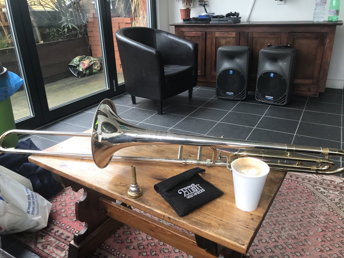 jrpippen's tweet image. Back on the light side! Having a lovely time with @LGBigBand at @PremisesStudios lovely to do some Jazz again! Great Studio!! #king3b #bigband #trombone #silversonic #jazz