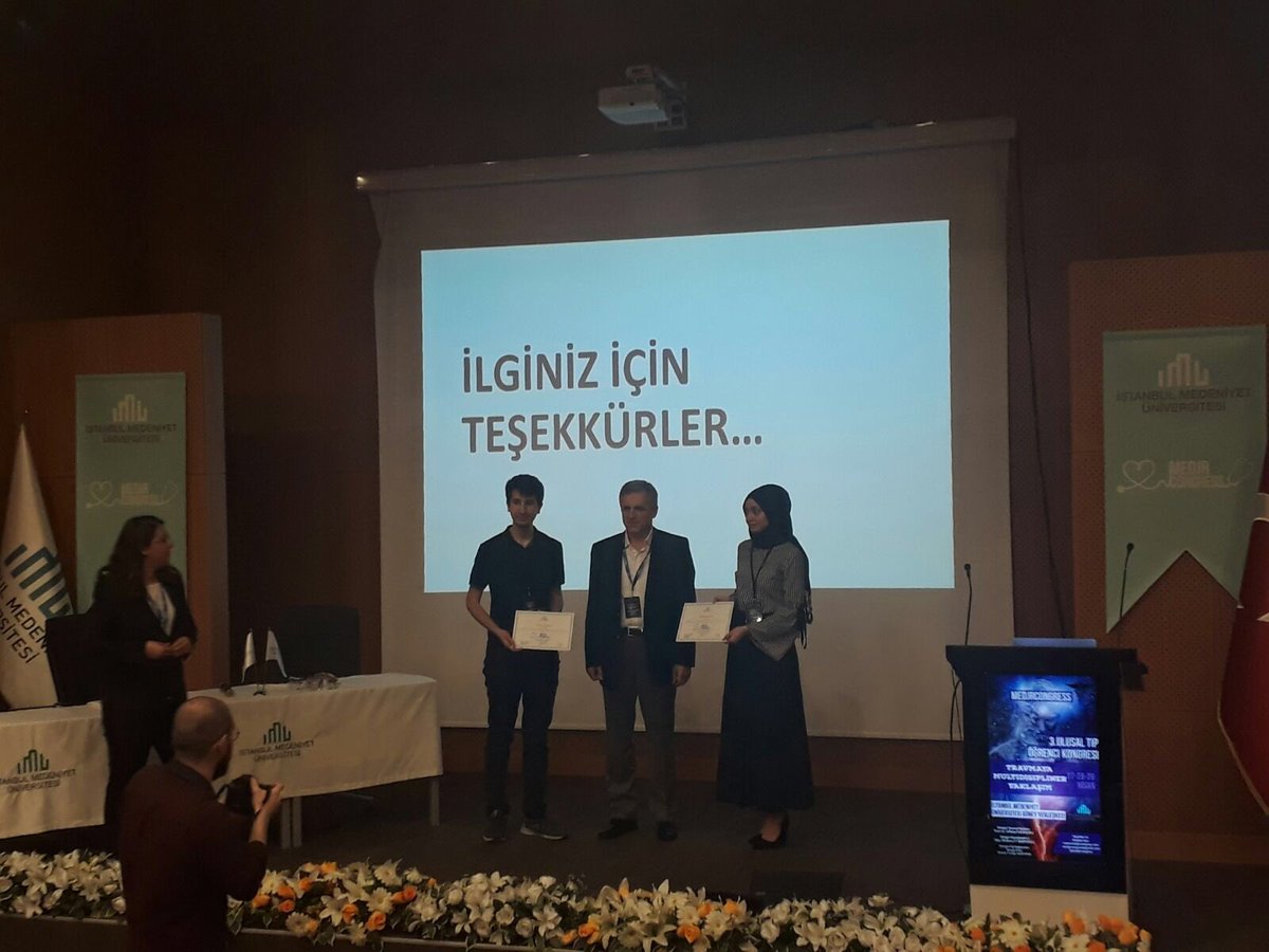 tekcammithat's tweet photo. #kartalaihl öğrencileri Arife Demirci ve Mehmet Sertaç Çeküç, @medjrcongress onlarca tıp hekimi ve öğrencisine sunum yapma daveti alan ilk lise öğrencileri oldu. Sunumlarını başarıyla icrâ ederek katılım belgelerini almaya hak kazandılar. https://t.co/DWbWW5giD7