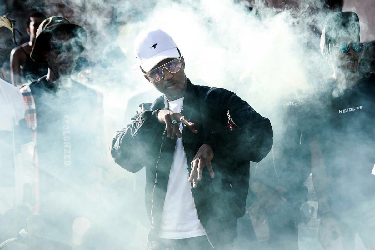 Catch <a href="/EmteeSA/">Ms Tee ✨</a> tomorrow doing what he does BEST at #HammaHammaLaunch 

Tix: (GA) - R100
VIP: R100