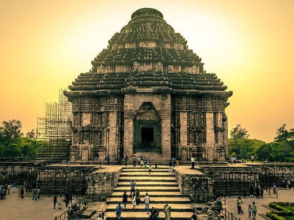  #GreatestIndianHeritageTemples  #ReclaimTemples 4)  #SunTempleKonark :constructed in 1255CE located in Konark(Odisha)It is designed as a chariot with 24 wheels being pulled by 7 horses-D wheels r actually sundials & precise time can be calculated by the shadows cast by the spokes