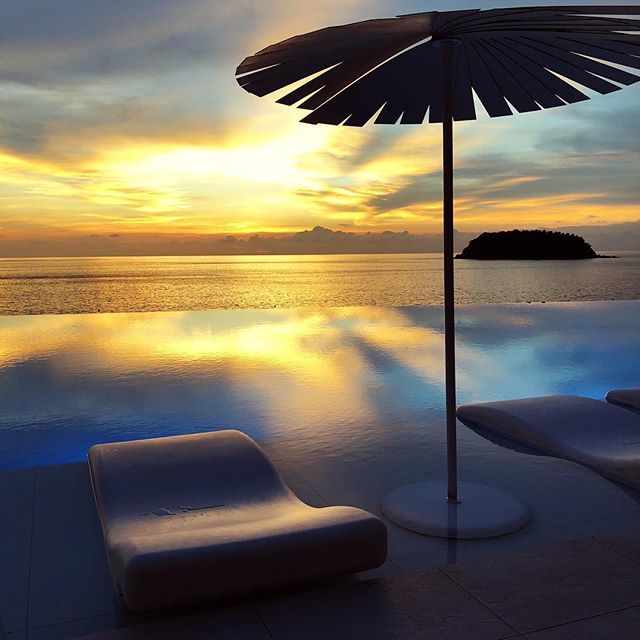 StraussWillem's tweet photo. #Sunset. #pool #rimflowpool #kata #kararocks #phuket #thailand #katarocksphuket #andamansea #clouds #mytravelgram #travelgram #wanderlust #instatravel #travelporn #travelphotography #travel #igtravel https://t.co/w9UbkGV1yO https://t.co/mViBEHWKCu