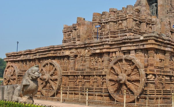  #GreatestIndianHeritageTemples  #ReclaimTemples 4)  #SunTempleKonark :constructed in 1255CE located in Konark(Odisha)It is designed as a chariot with 24 wheels being pulled by 7 horses-D wheels r actually sundials & precise time can be calculated by the shadows cast by the spokes