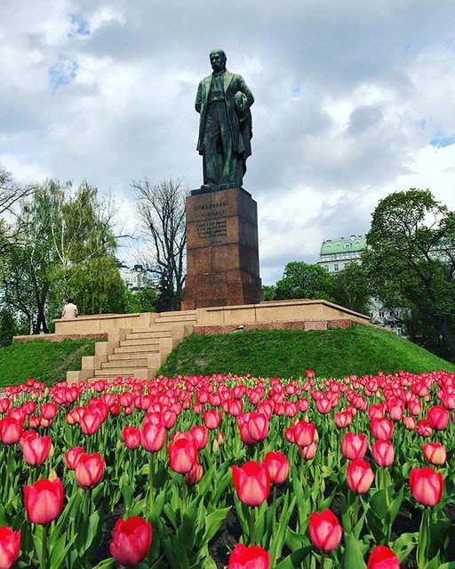 JosephStec's tweet photo. Classic Kyiv 🌹🌹🌷 Park Shevchenko #kyiv #kiev #stechouse #flower #flowers #classic #ukraine #parkshevchenko #київ #киев #україна #укр... https://t.co/glNb6WkJej