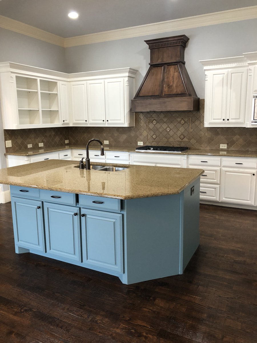 Patch Plus Paint On Twitter Painted Kitchen And Island Cabinets