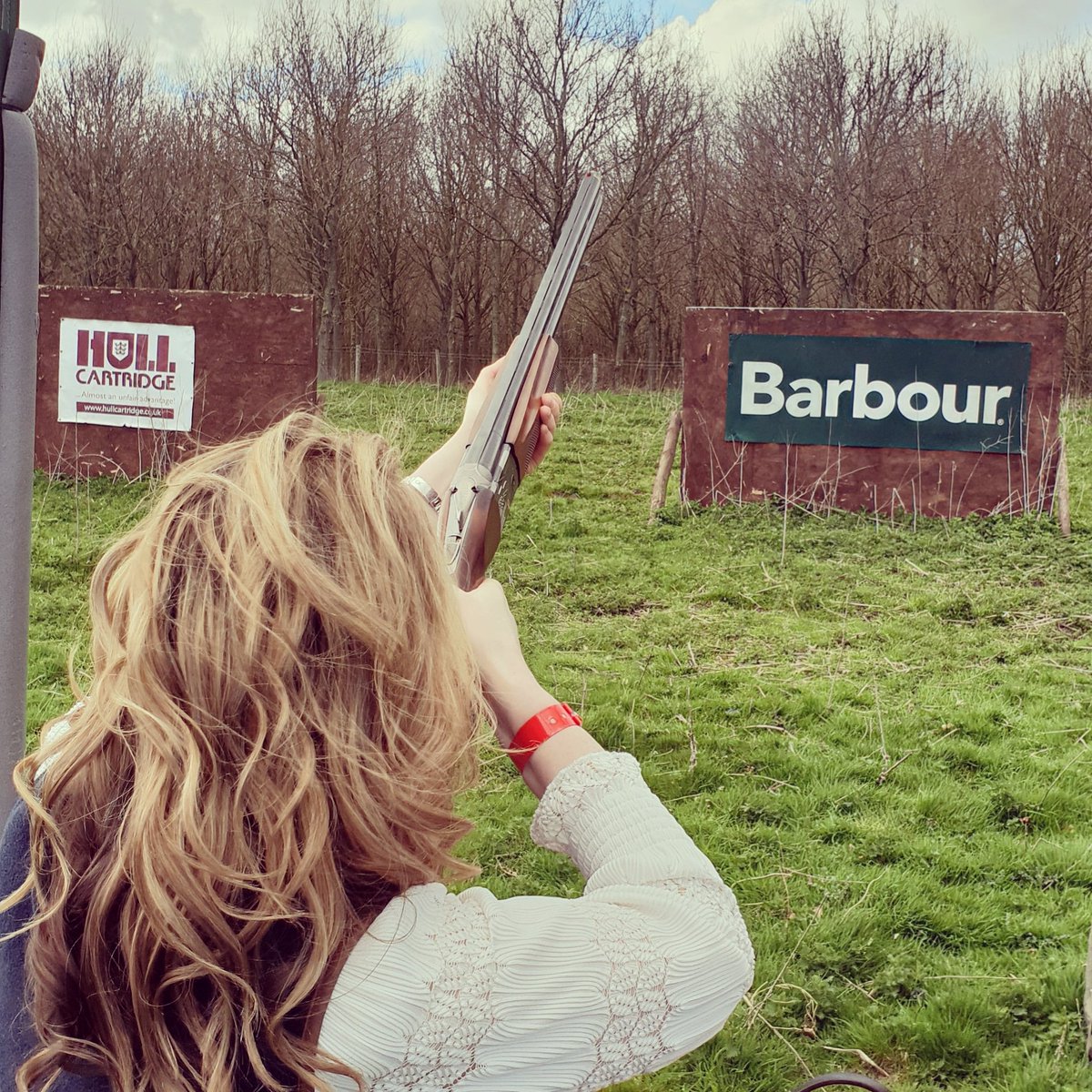 💨🙋‍♀️Messy Shooting Hair - Don't care!🙋‍♀️💨 #ladygun #fieldsports #shotgun #shooting #clayshoot #clayshooting #ladiesshooting #countrysports #yorkshire