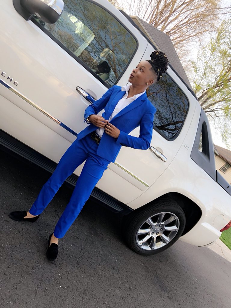 museeedaj's tweet photo. They Told Me Get Em, I Got Emmmm 🎯 #PROM2k18 https://t.co/WhtX84zbiV