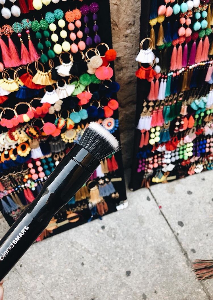 blendsmart's tweet photo. Love at first glide. The smooth bristles and seamless rotating movements make @blendsmart the star of our makeup kit.
Get your @blendsmart now from @costco before it is late . https://t.co/2uiFtcNmng
