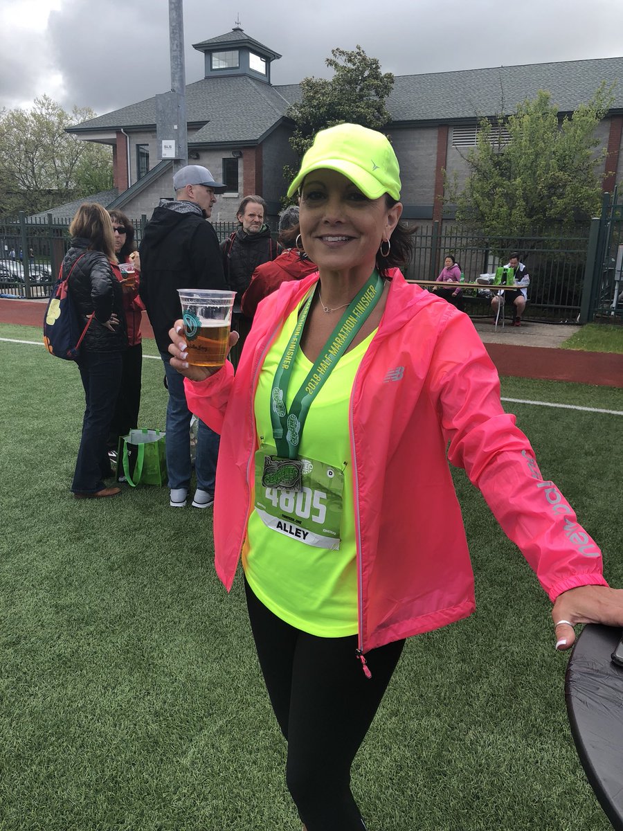 mariahhtmills's tweet photo. Alley Birkholz just finished her half marathon and is celebrating at the beer garden. π»ππ»ββοΈππΌββοΈ #J462Event https://t.co/3WoSdsz9C8