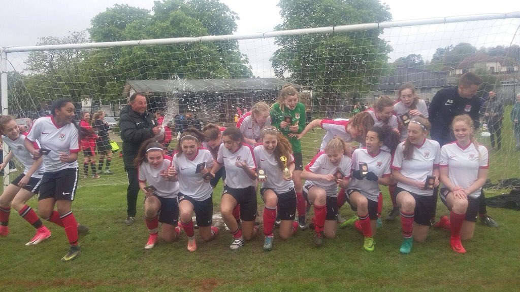 lc_coach1's tweet photo. This is what a good week in football looks like (Minus the Hampshire FA Cup, but we won’t talk about that) 
@SotonWomensFC Cup Final Win
U16’s Win
Reserves Beat Eastleigh 3-1
🔴⚪️🔴⚪️🔴
#youcantbuyclass https://t.co/dbkyh1Xvnv