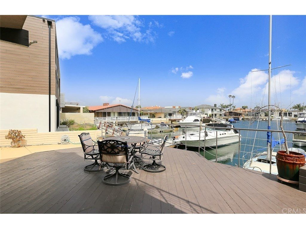dock_skipper's tweet photo. New To Dock Skipper - 50' Private Dock in Huntington Harbour Marina - Available Immediately! Contact the owner at https://t.co/RTw082nXuS #dockrental #huntingtondock #privatedockrental #boatdockrental https://t.co/EsPUPzKnGM