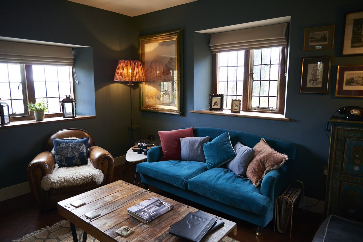 Spring sunshine at #RhinoLodge <a href="/portlympnepark/">Port Lympne Hotel & Reserve</a>
