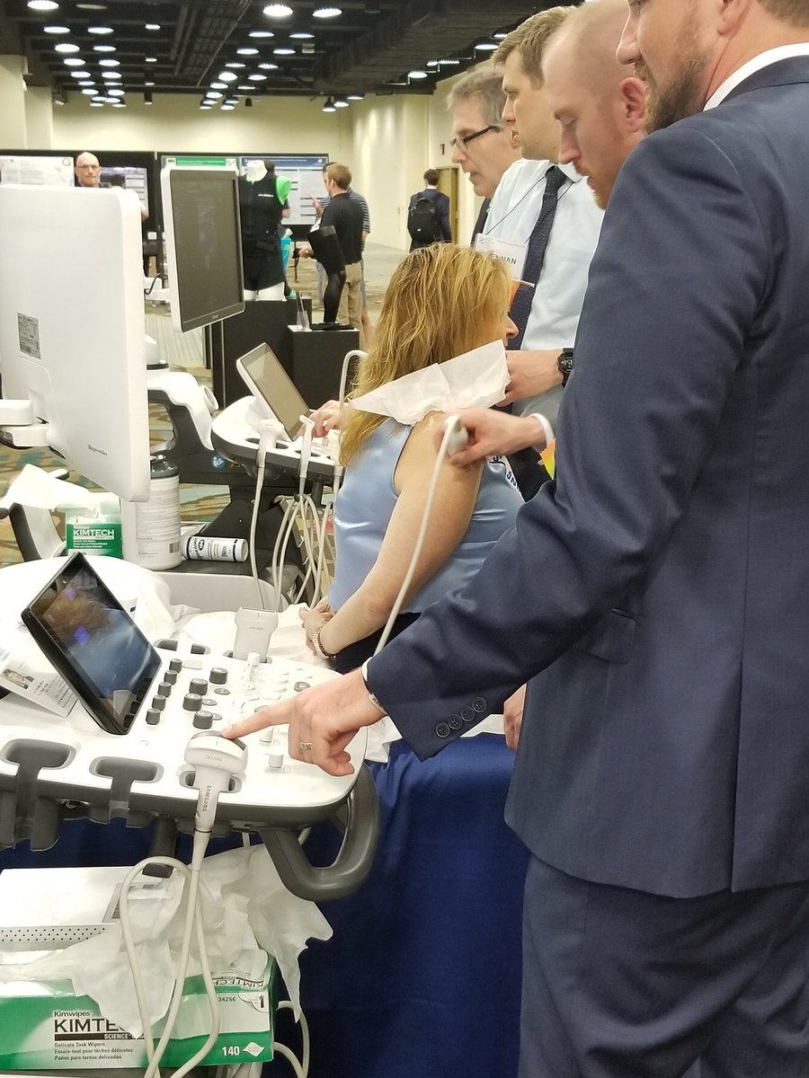 MonicaMcCyD's tweet photo. The future looks bright for #mskus #AMSSM18 fellows dueling it out on @SamsungHealthUS HS60 and RS85. https://t.co/GiAGupQ18X