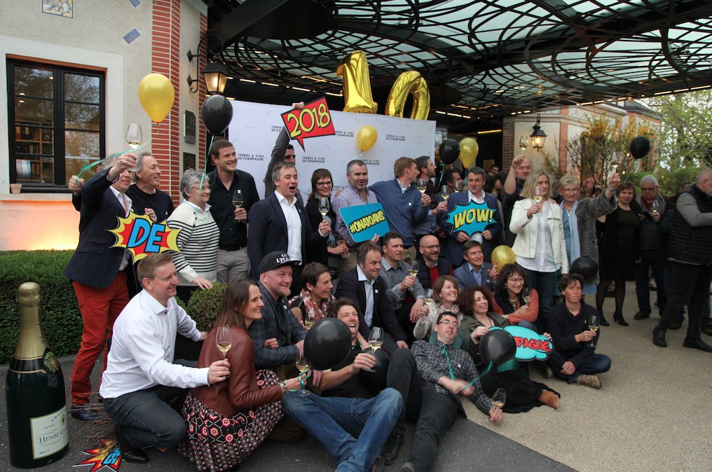 Terres et vins de Champagne fête ses 10 ans en fanfare lactuduvin.wordpress.com/2018/04/29/ter…