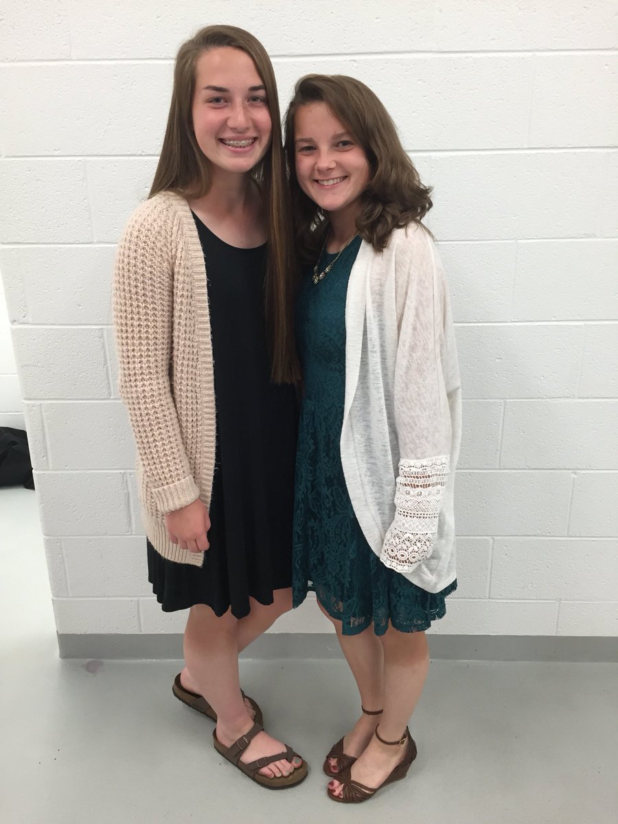 marypolansky16's tweet image. Happy 17th Birthday Laur!🍾🎉🎈I hope you have the most lovely day beautiful girl, you deserve it! Hope you enjoy these throwbacks. Love you 💛 #stoprunning #BIBIBIBI