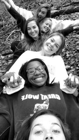 marypolansky16's tweet image. Happy 17th Birthday Laur!🍾🎉🎈I hope you have the most lovely day beautiful girl, you deserve it! Hope you enjoy these throwbacks. Love you 💛 #stoprunning #BIBIBIBI