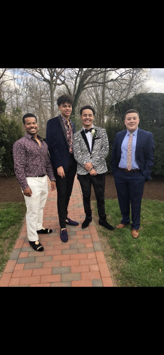 jmelara97's tweet photo. Wish nights like this lasted forever✨ #PROM2k18 https://t.co/834Kdbh5Ir