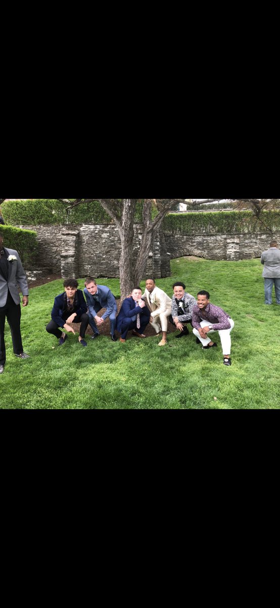 jmelara97's tweet photo. Wish nights like this lasted forever✨ #PROM2k18 https://t.co/834Kdbh5Ir